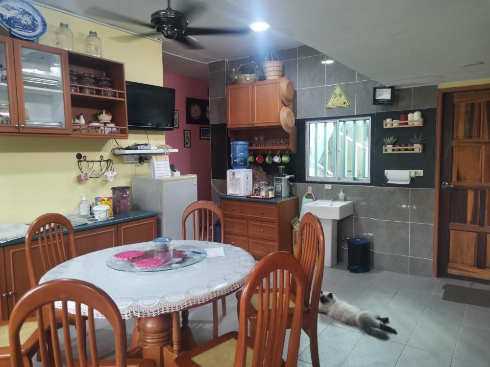Jazepuri - Jaze 1 Apartment Kuching Ngoại thất bức ảnh